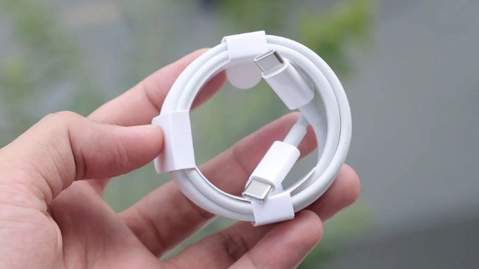 iPhone 17 dùng cáp sạc gì?