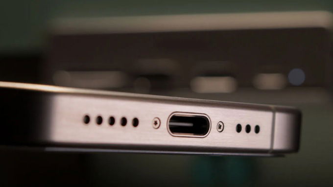 iPhone 17 dùng cổng sạc gì?