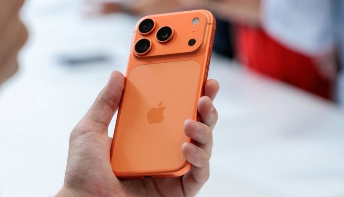 iPhone 17 Pro Max màu Cam Vũ Trụ có gì đặc biệt?