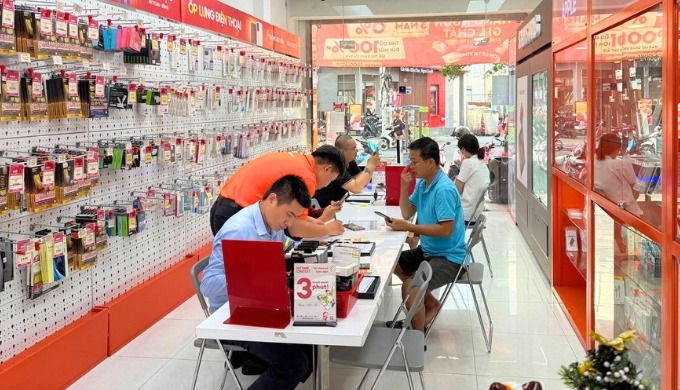 Mua iPhone 17 Pro Max màu Cam Vũ Trụ ở đâu giá tốt?