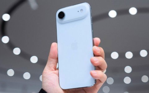 Góc giải đáp: Trọng lượng iPhone Air bao nhiêu gram?