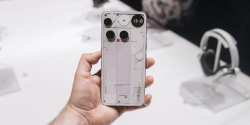 Nothing Phone (3) ra mắt: Thiết kế Glyph Matrix, Snapdragon 8s Gen 4 và pin 5.150 mAh