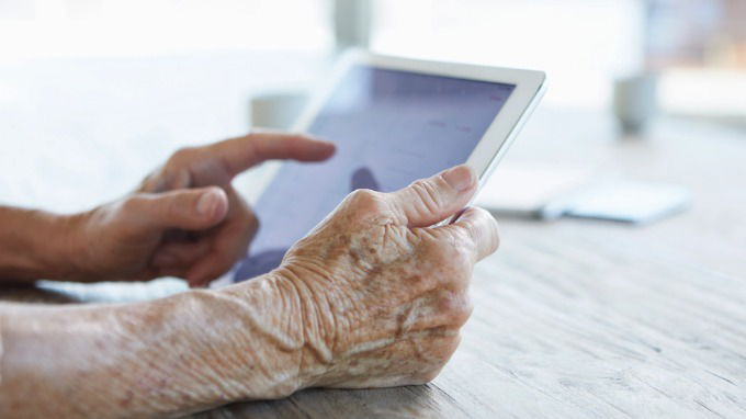 Tiêu chí chọn mua iPad cho người lớn tuổi