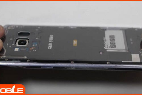 Bất ngờ với phiên bản Galaxy S8 “trong suốt” bị lột “trần trụi”
