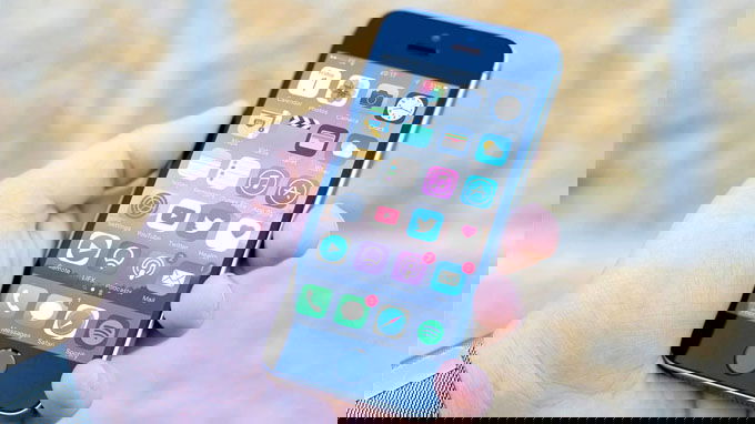 Vi-sao-nguoi-dung-chuong-iPhone-SE-cu-thay-vi-cac-dong-iPhone-SE-khac-007WIN