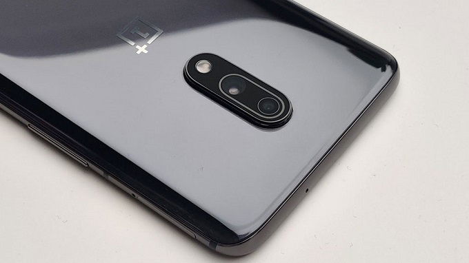 OnePlus 7 vẫn sở hữu cụm camera kép với cảm biến siêu lớn 48 megapixel