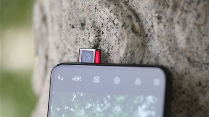 Xiaomi tích hợp hệ thống camera selfie pop-up cho trên Redmi k20 Pro