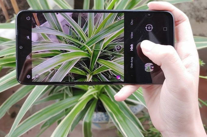 So sánh chi tiết LG V50 ThinQ vs LG V50s ThinQ camera