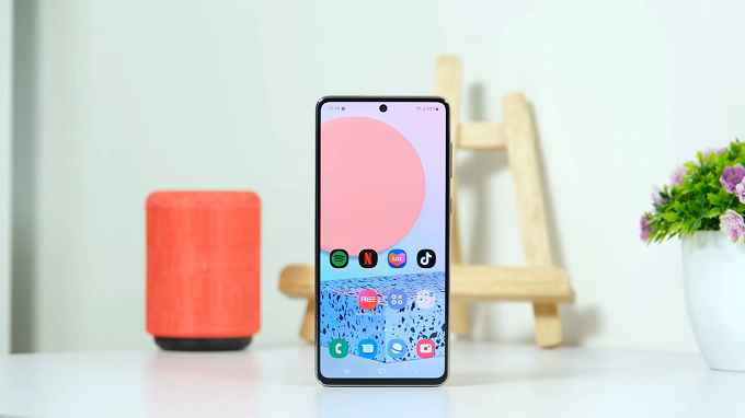 Màn hình Galaxy A73 5G 120Hz siêu mượt mà