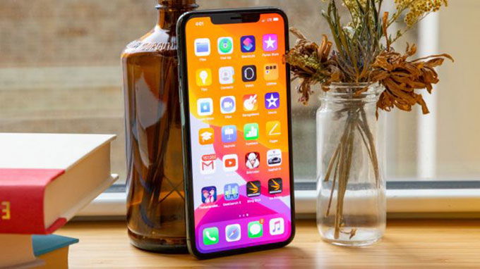 So sánh chi tiết Google Pixel 6 và iPhone 11 Pro Max thiết kế mới