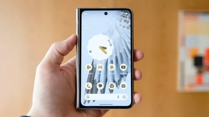 Google Pixel Fold có độ sáng App 007Win hỗ trợ đa dạng nền tảng peak là 1550 nits