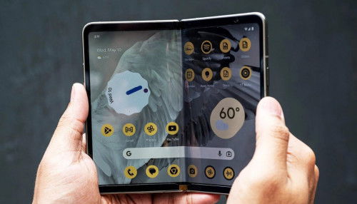 Google Pixel Fold không thể gập hoàn toàn, có đáng lo ngại?