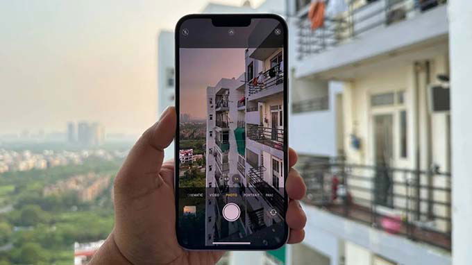 Bật chế độ lưới để chụp ảnh chất hơn trên iPhone 14 Pro Max