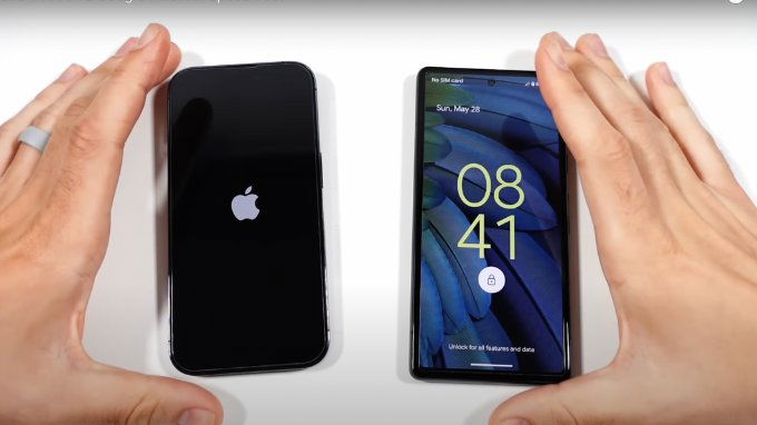 Google Pixel 7A lên nguồn nhanh hơn iPhone 14 Pro