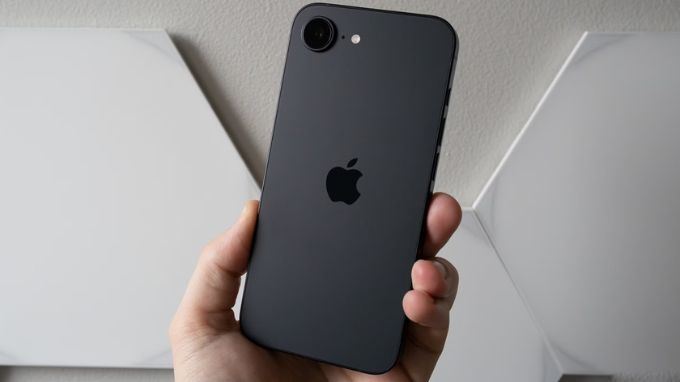 iPhone 16e là lựa chọn thay thế Pixel 9a