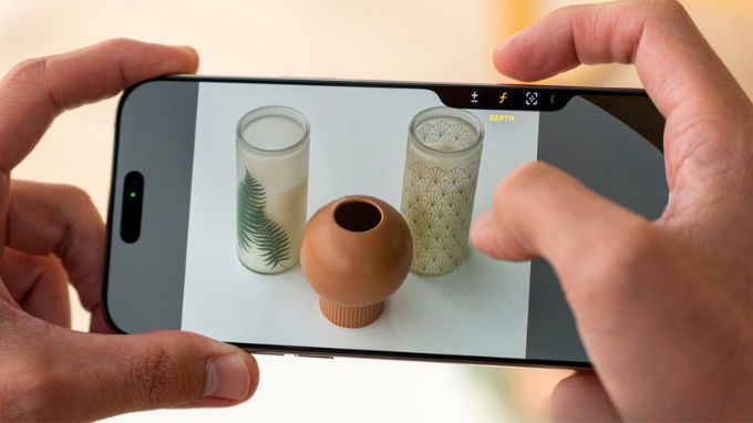 Một điểm nhấn khác của iPhone 16 là Camera Control
