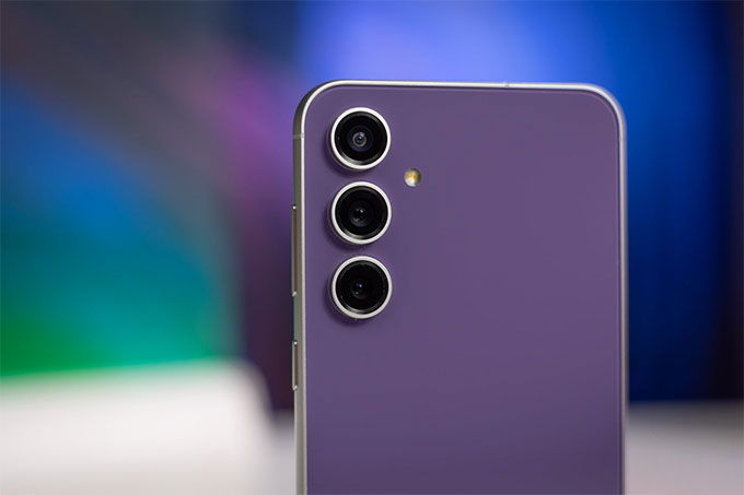 Máy ảnh: Pixel có nhiều tính năng tính toán hơn, Galaxy zoom sắc nét hơn