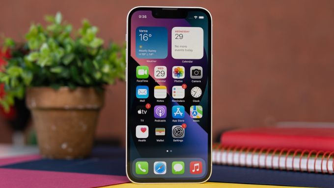 Viên pin 2.400 mAh đủ dùng cả ngày