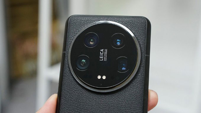 Không có sự khác biệt về hệ thống camera