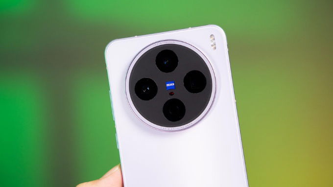 Vivo X200s