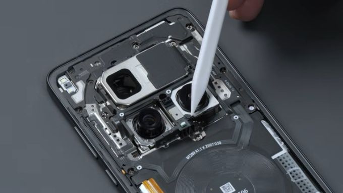 Cận cảnh hình ảnh bên trong Camera Vivo X200 Ultra