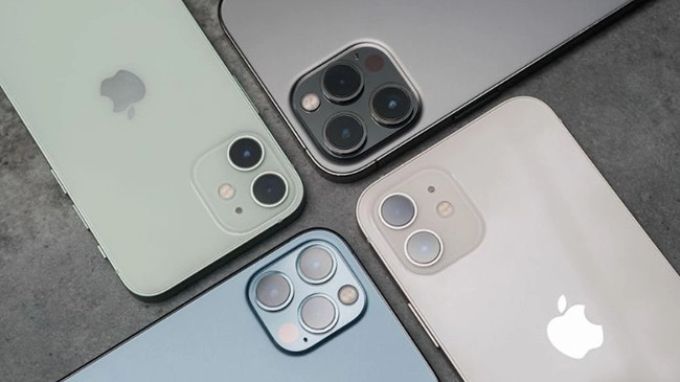 Dùng công cụ để kiểm tra khả năng chống nước của iPhone cũ