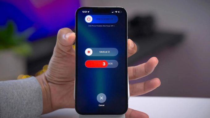 Cuộc gọi khẩn cấp trên iPhone là gì