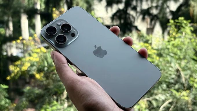 Đánh giá thiết kế iPhone 16 Pro Max
