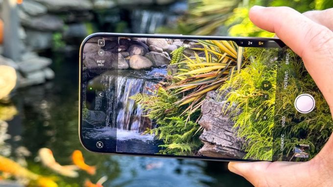 Camera iPhone 16 Pro Max zoom chuyên nghiệp
