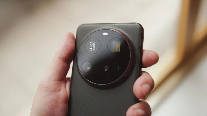 Giá thay camera Xiaomi 15 Ultra