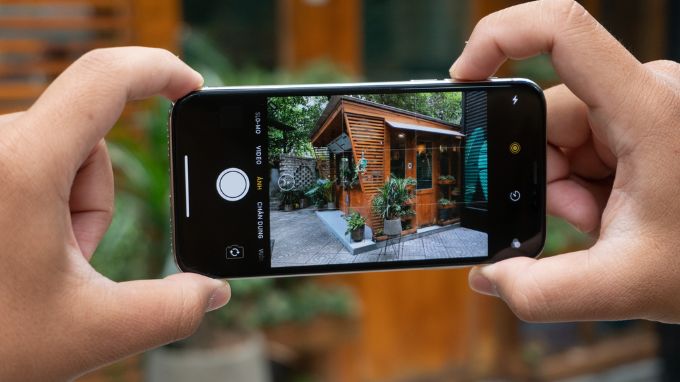 Giảm âm lượng chụp ảnh trên iPhone bằng nút cứng