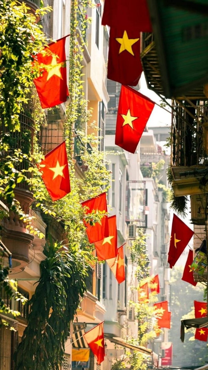 Hình nền là cờ Việt Nam chất lượng cao