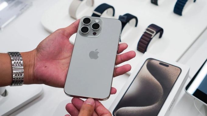 Có nên mua iPhone Active Online không