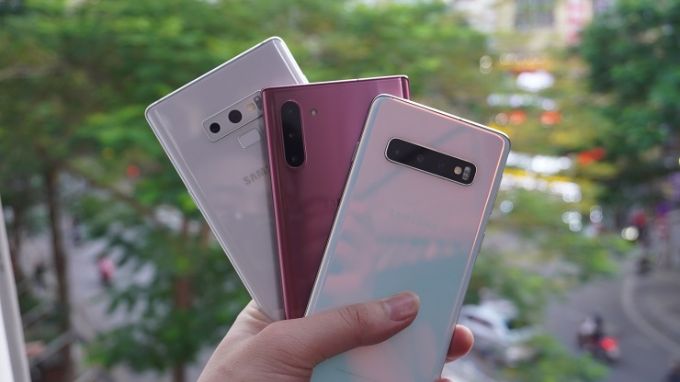 Tránh được rủi ro mua trúng hàng xách tay không rõ nguồn gốc