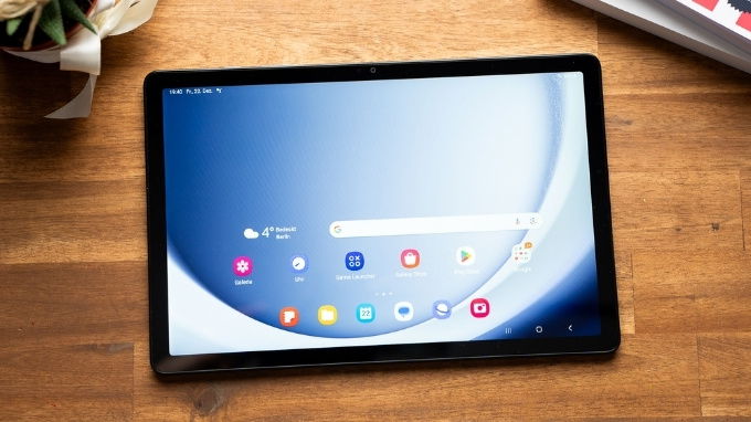 Màn hình 11 inch rộng rãi, sắc nét