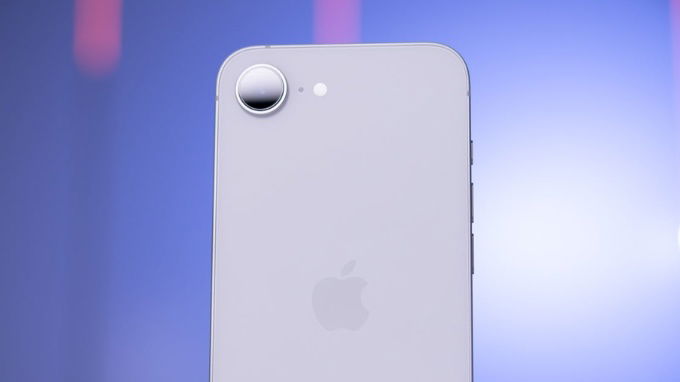 Phone 16e
