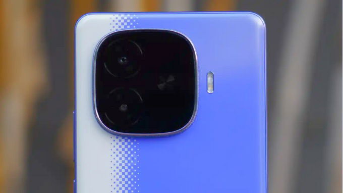 iQOO Neo 10R có khả năng quay video bằng camera trước "nhỉnh" hơn