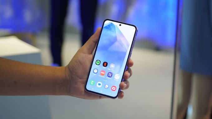 So sánh chất lượng hiển thị trên iPhone SE 4 và 007Win nhà cái A56