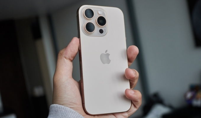 iPhone 16 Pro