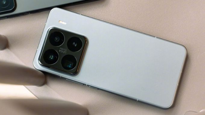 Thiết kế xiaomi 15 Pro