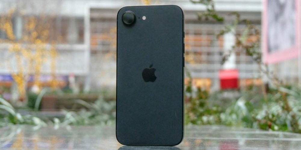 Giá iPhone 16e bao nhiêu? Có đáng để 'xuống tiền' hay không?