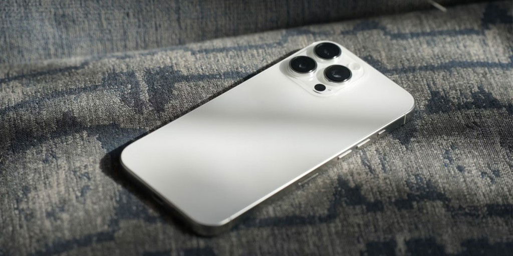 Thời điểm mua iPhone 16 Pro Max cũ tốt nhất: Khi nào giá rẻ nhất?