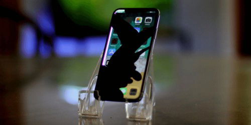 Màn hình iPhone bị chảy mực: Nguyên nhân và cách khắc phục