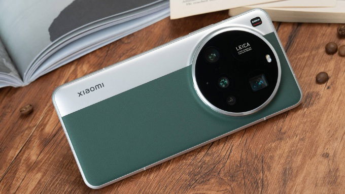 Xiaomi 15 Ultra màu Xanh lá