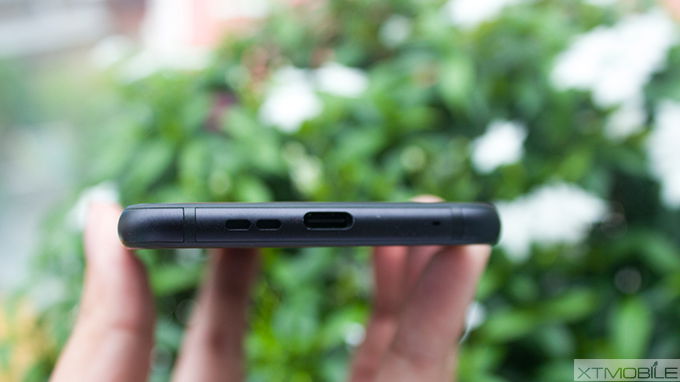 cổng kết nối Nokia X6 - xtmobile