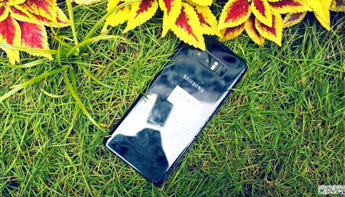Trên tay Galaxy Note 8 đầu tiên tại Việt Nam: Màu Deep Sea Blue cực độc