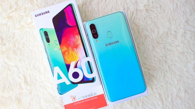 Mặt lưng Galaxy A60 có hiệu ứng đổ màu gradient nhẹ