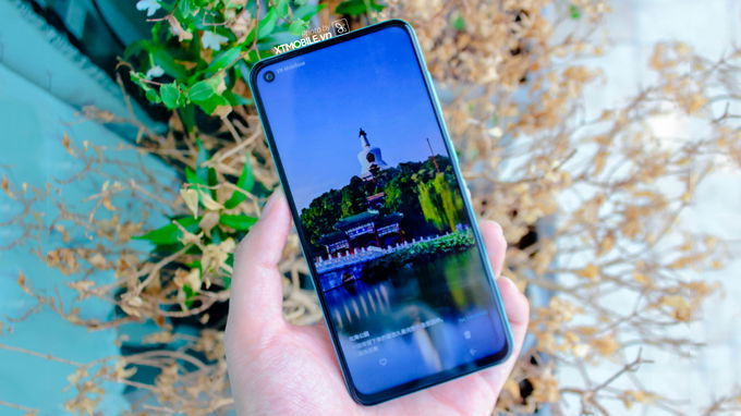 .Galaxy M40 cũng được sở hữu thiết kế màn hình nốt ruồi độc đáo