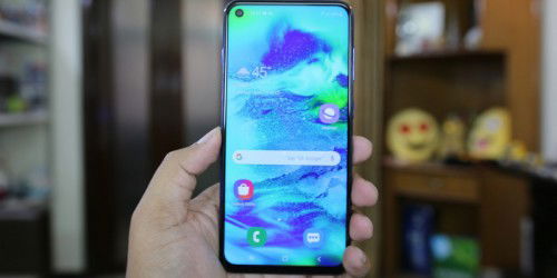 Trên tay Galaxy M40: Màn hình nốt ruồi giống S10, giá bằng một nửa