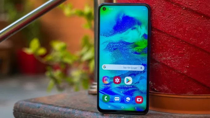 Galaxy M40 được tích hợp viên pin có dung lượng 3.500 mAh khá nhỏ
